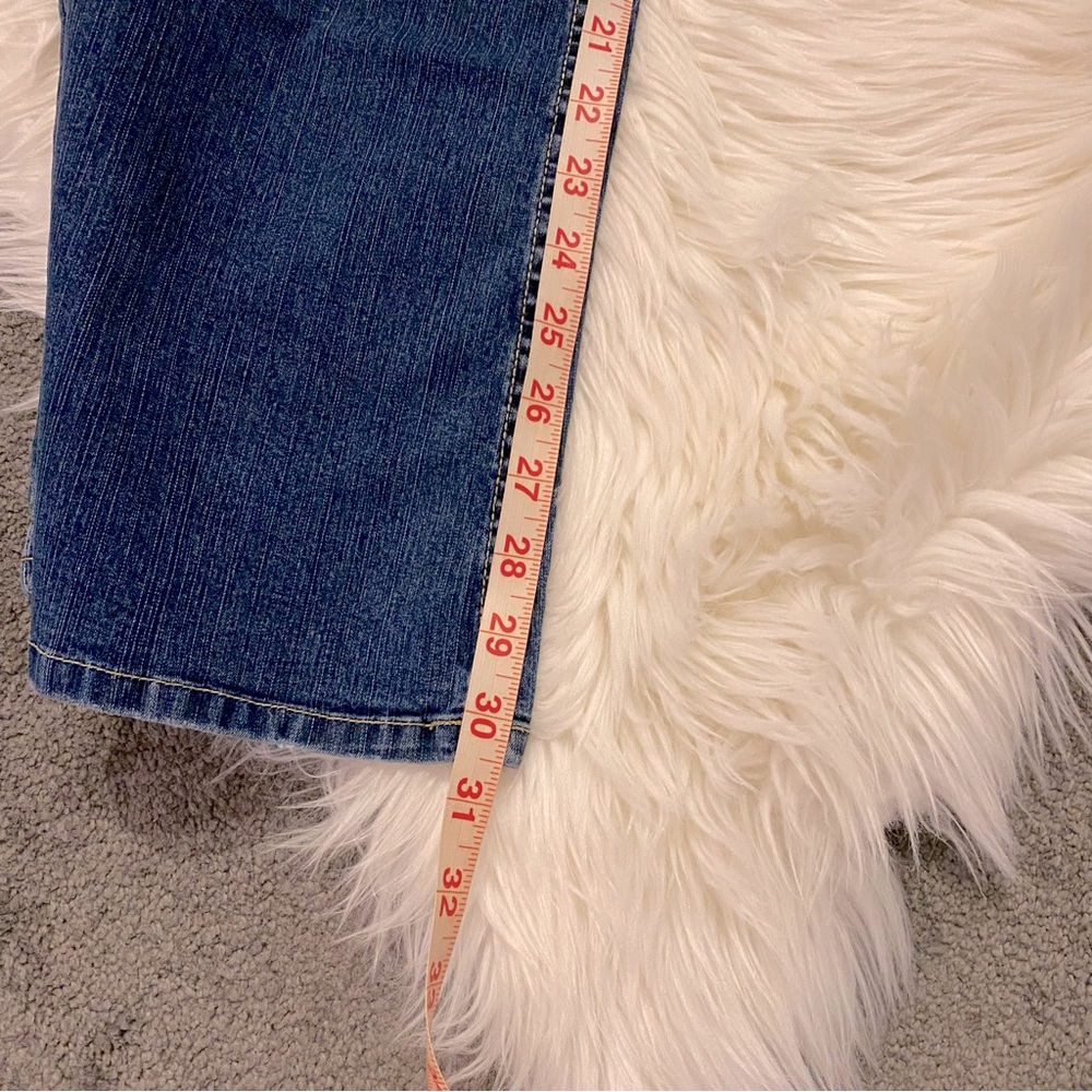 Medium wash flare jeans - Picture 10 of 10